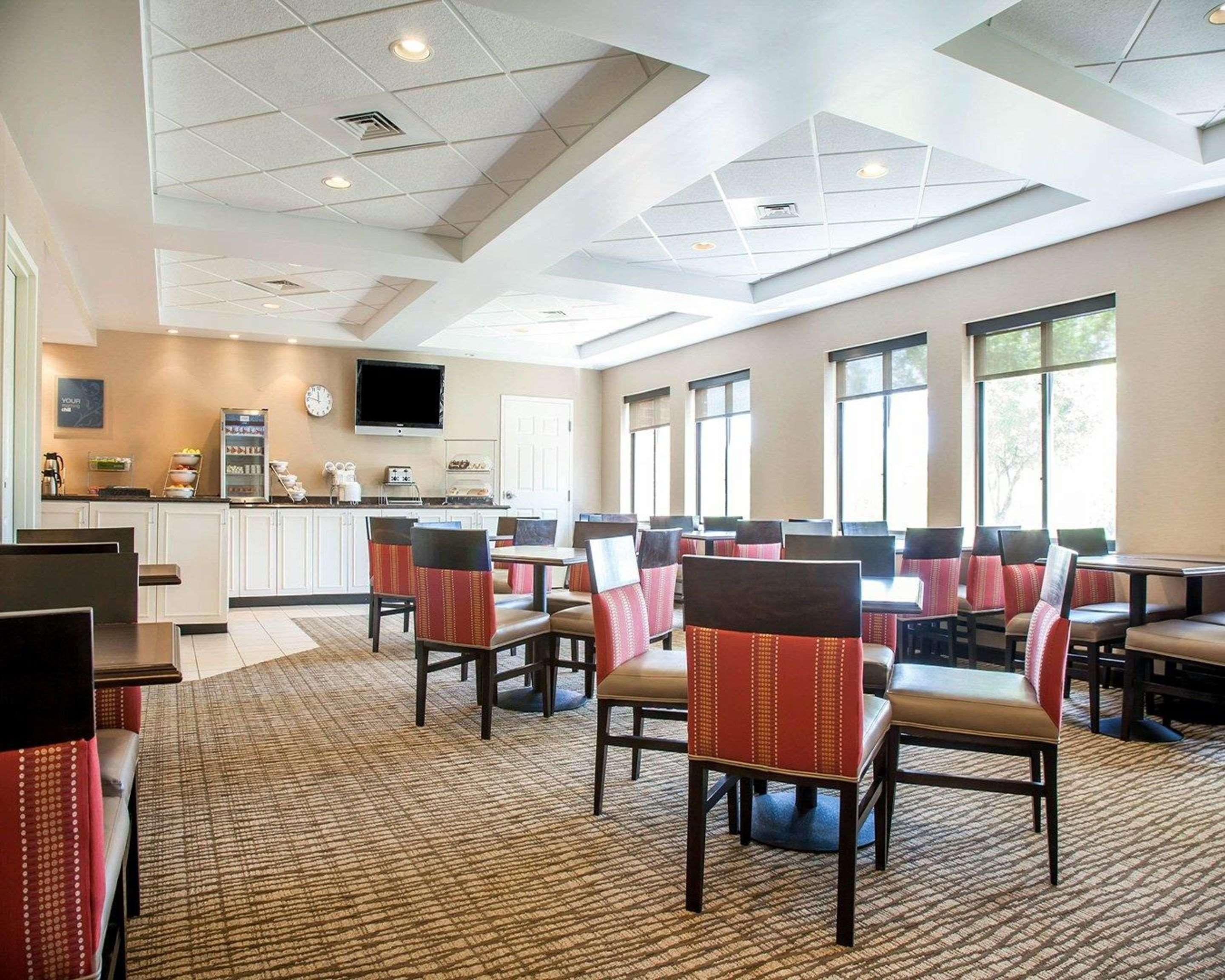 Comfort Suites West Warwick - Providence Exterior foto