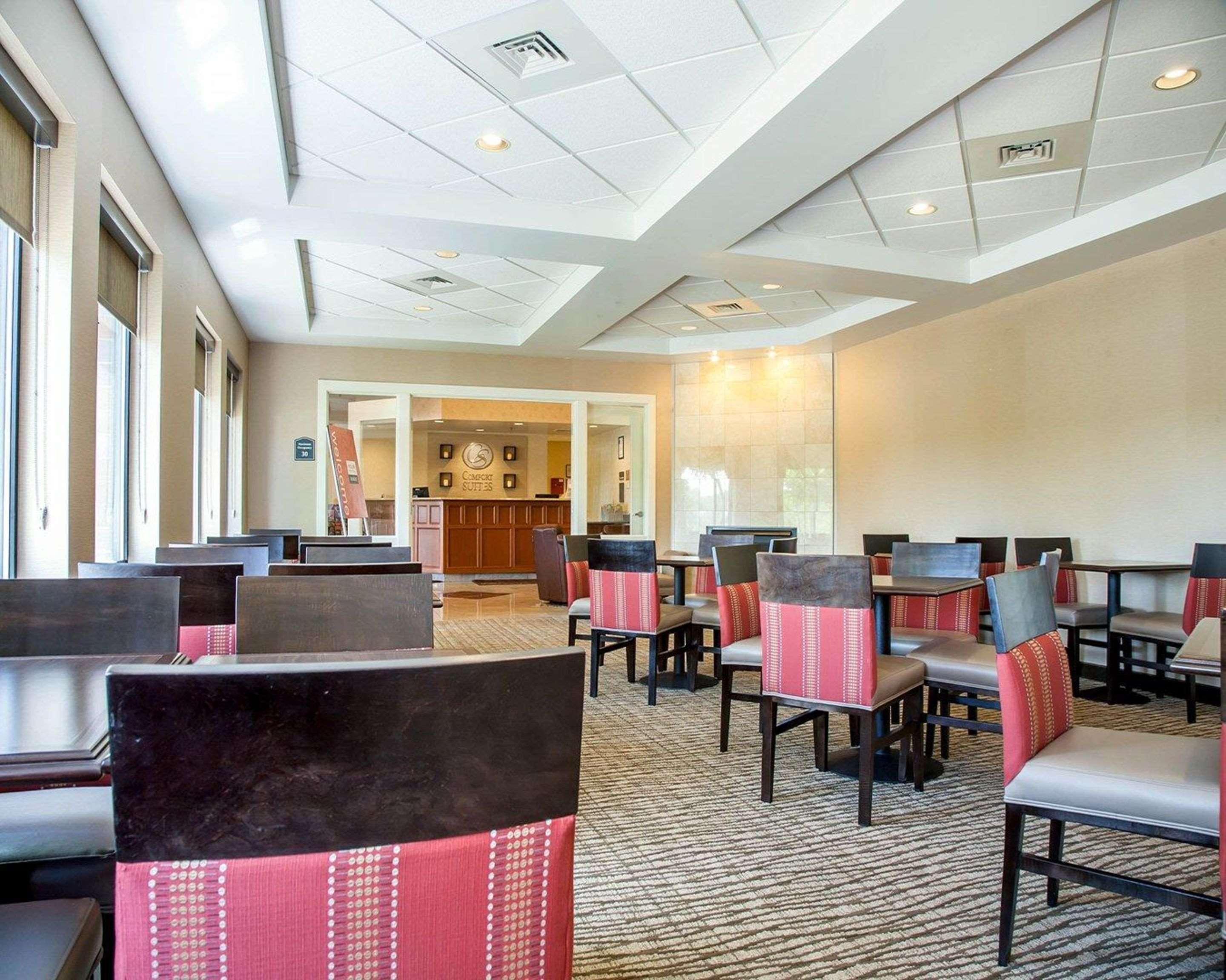 Comfort Suites West Warwick - Providence Exterior foto